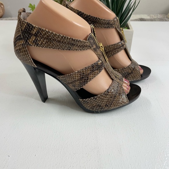 Michael Kors Brown Heels Strappy Design Medium Heel in new condition - Picture 4 of 6
